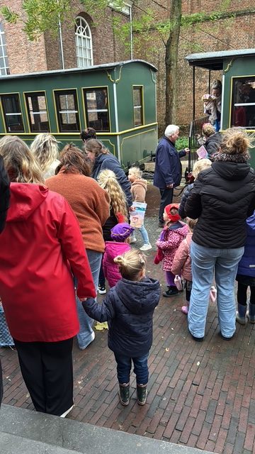 EF649581-F4F9-42F0-8C76-CAF260B612ED